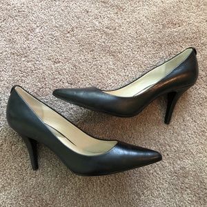 Michael Kors Black Pumps
